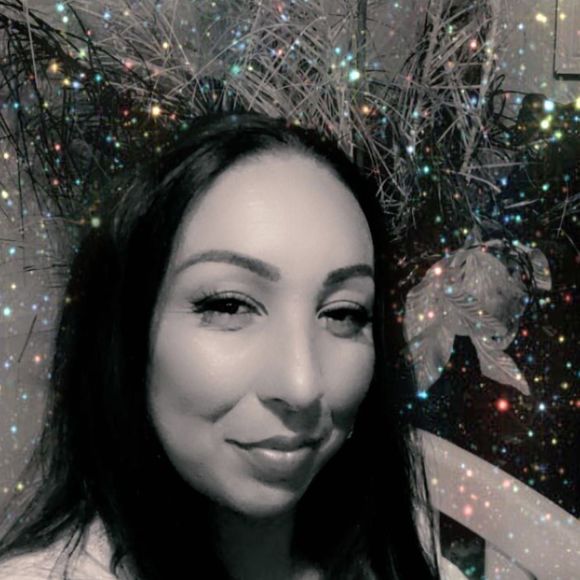 Meet your Posher, Brandy - Picture 1 of 1